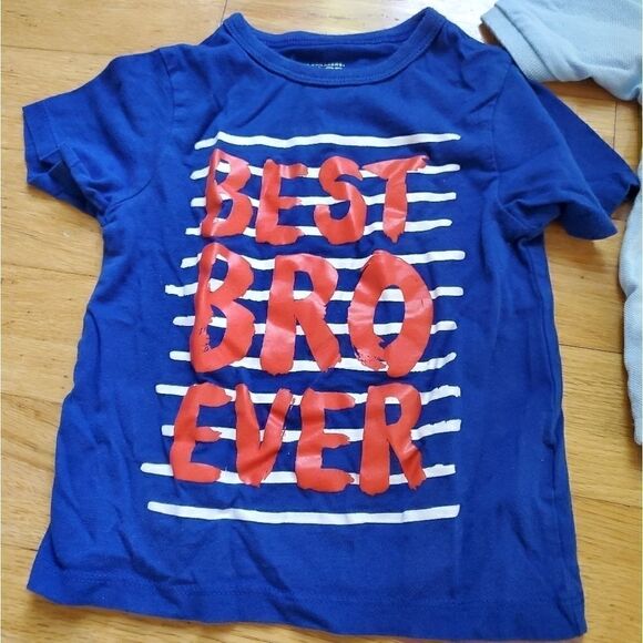 The Children's Place T-Shirts 2T - Picture 2 of 3